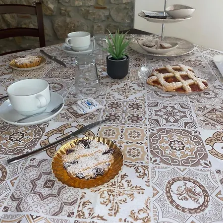 E Selvanera Postiglione